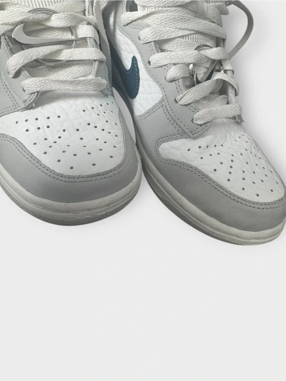 Nike Dunk High Women’s 6.5 White Grey Metallic Teal | Bling Ring | Clean EUC